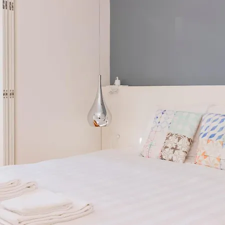 Amazing 4bdr Flat In Areeiro By Lovelystay ליסבון