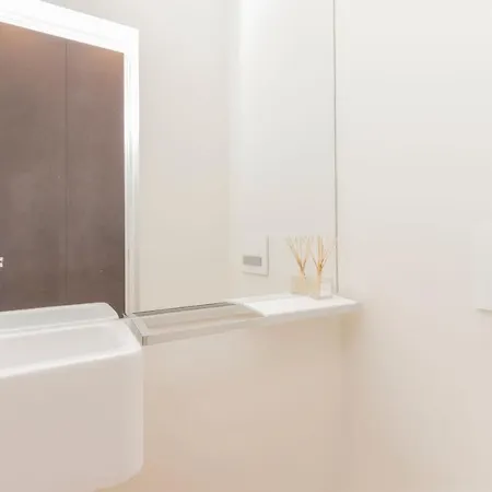 Amazing 4bdr Flat In Areeiro By Lovelystay Daire Lisboa