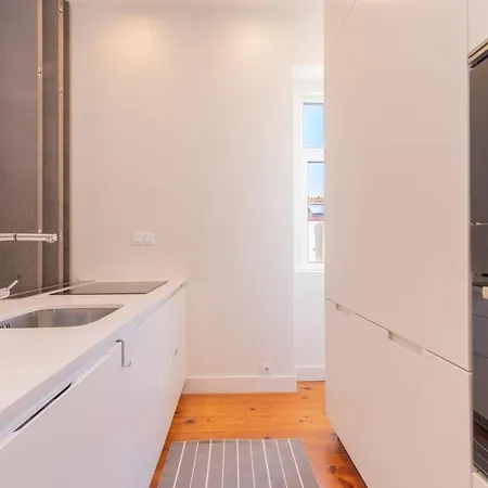 Amazing 4bdr Flat In Areeiro By Lovelystay Daire *