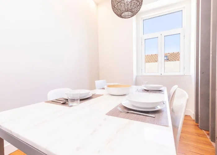 Amazing 4bdr Flat In Areeiro By Lovelystay Apartment Lisbon