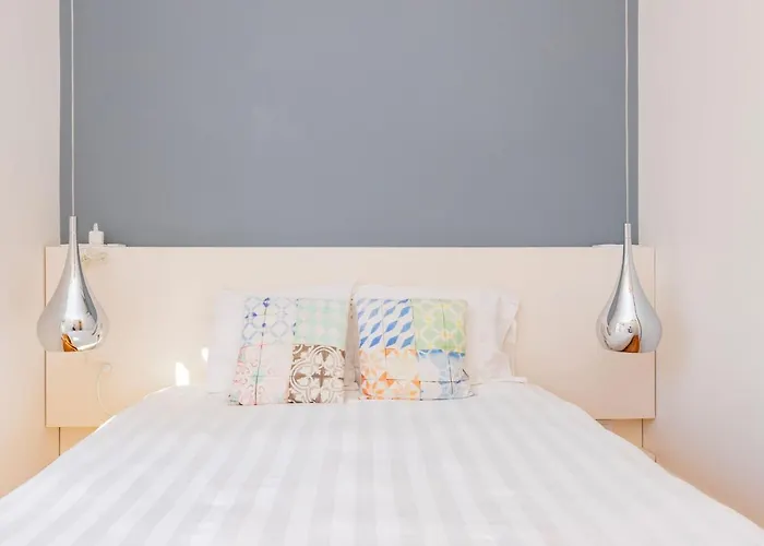 Amazing 4bdr Flat In Areeiro By Lovelystay *