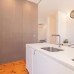 Amazing 4bdr Flat In Areeiro By Lovelystay Апартаменты Лиссабон